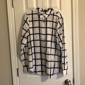 EUC Ann Taylor black/white silky buttondown size 8